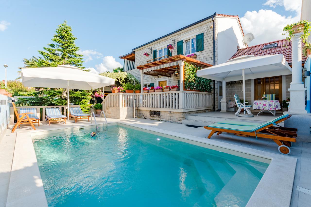 Apartments Villa Camellia - Adults Only Supetar Exteriér fotografie