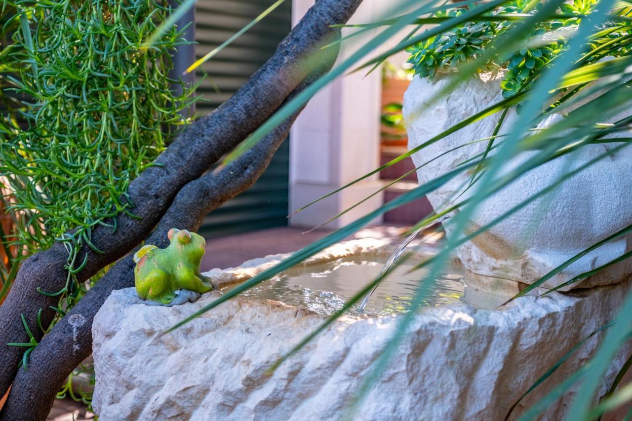 Apartments Villa Camellia - Adults Only Supetar Exteriér fotografie